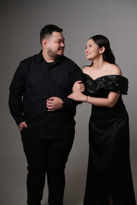 Foto sampul undangan Pratiwi & Alvin