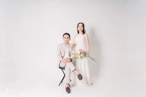 Foto sampul undangan Christie & Joe