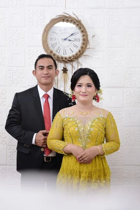 Foto sampul undangan Wynar & Jul