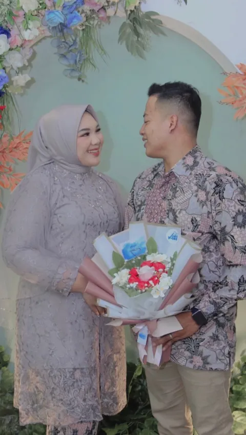 Foto sampul undangan Awang & Geby