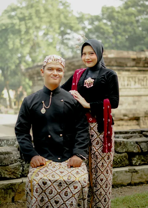 Foto sampul undangan Yudha & Alifia