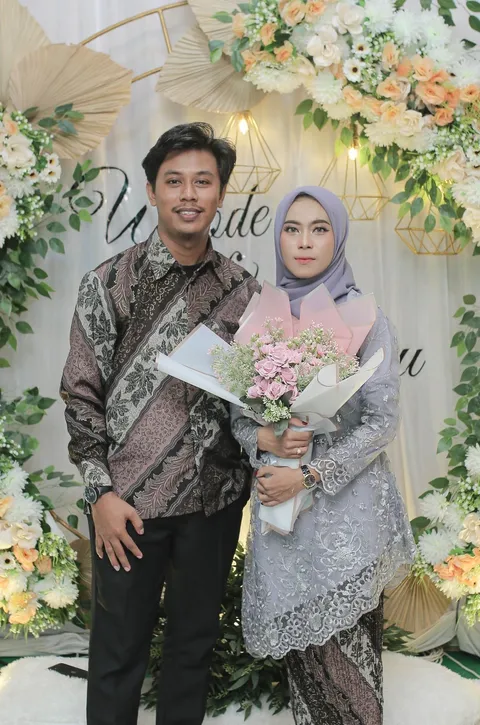 Foto sampul undangan Waode & Danu
