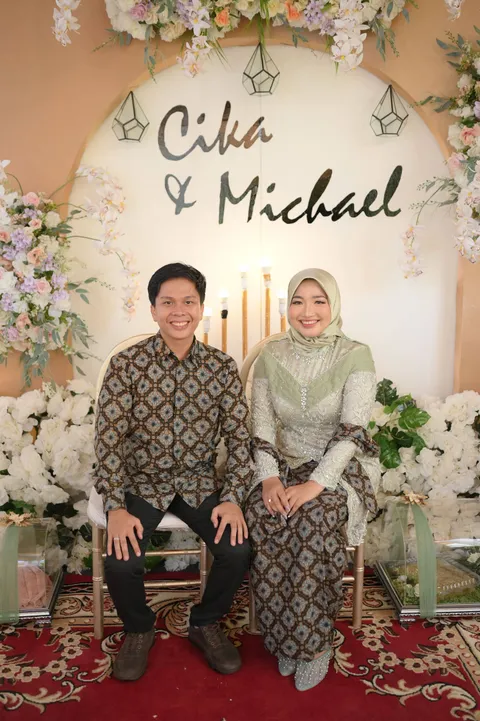 Foto sampul undangan Michael & Cika