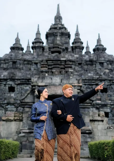 Foto sampul undangan Veronica & Yehuda
