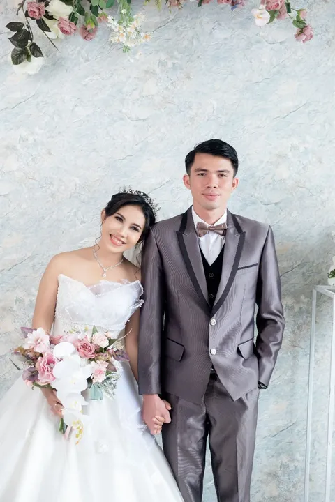 Foto sampul undangan Tia & Romi