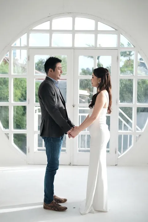 Foto sampul undangan Clarisa & Mikhael