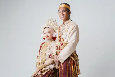 Foto sampul undangan Tomi & Delya