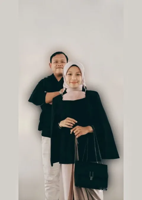 Foto sampul undangan Nia & Deni