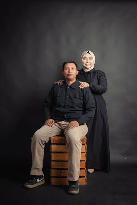 Foto sampul undangan Project & Mat