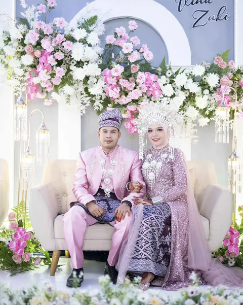 Foto sampul undangan Zuki & Vina