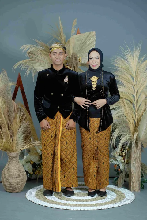 Foto sampul undangan Satria & Nur