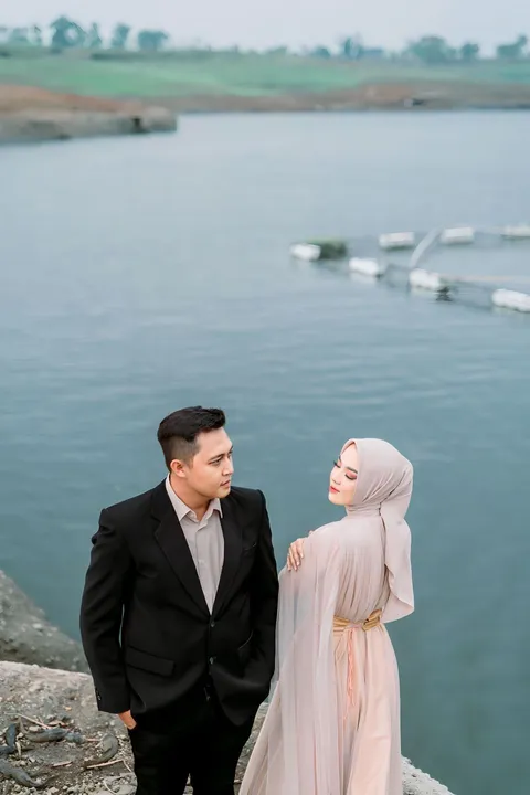 Foto sampul undangan Subhan & Isye