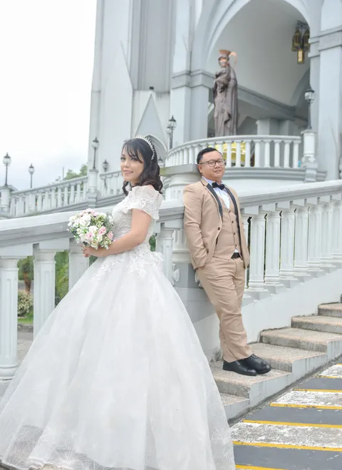 Foto sampul undangan Herdina & Ronny