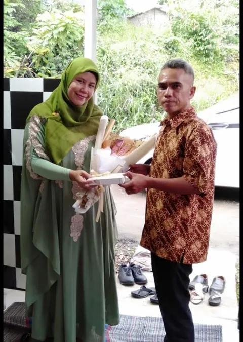Foto sampul undangan Hesti Liana & Suhardi