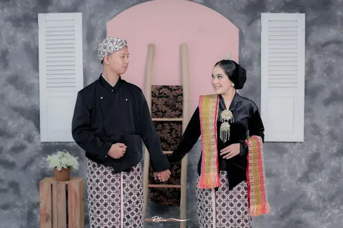 Foto sampul undangan Miftah & Dela