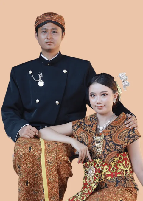 Foto sampul undangan Viola & Fahmi
