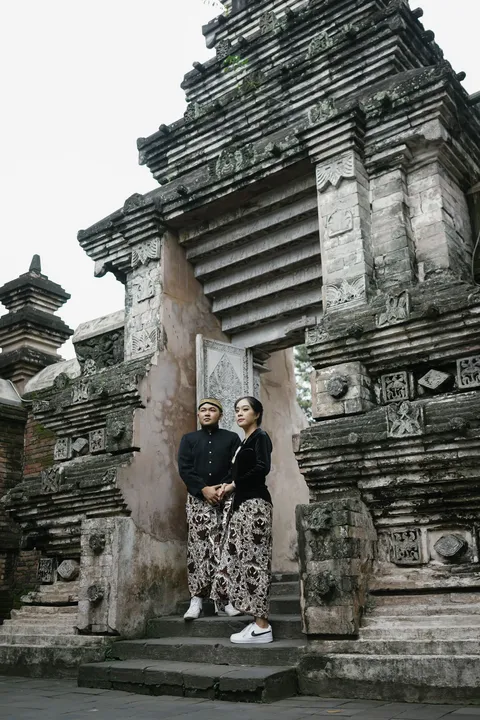 Foto sampul undangan Andra & Yonanda