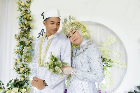 Foto sampul undangan Ari & Bella