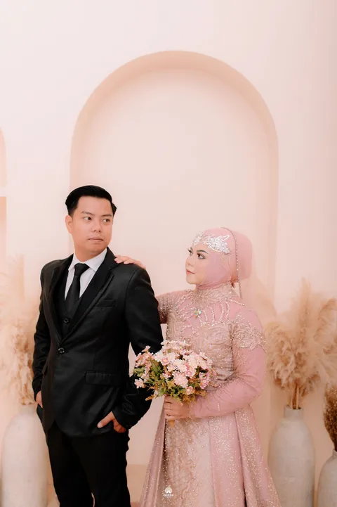 Foto sampul undangan Neli & Ferri