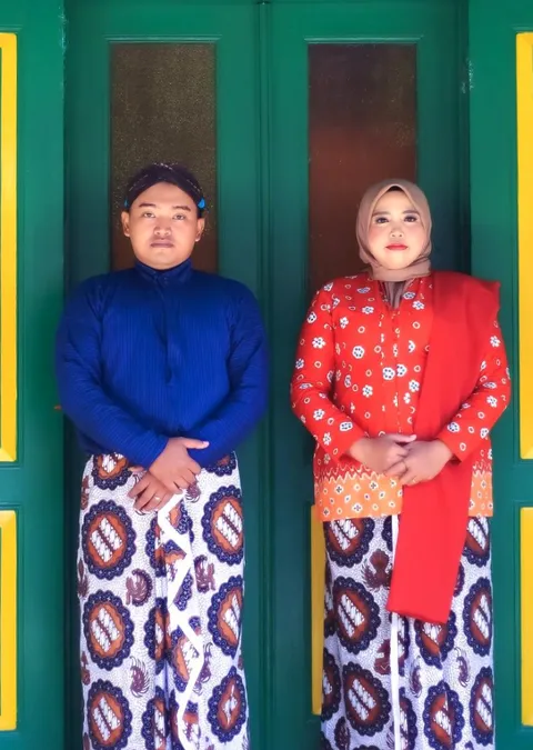 Foto sampul undangan Ami & Afri