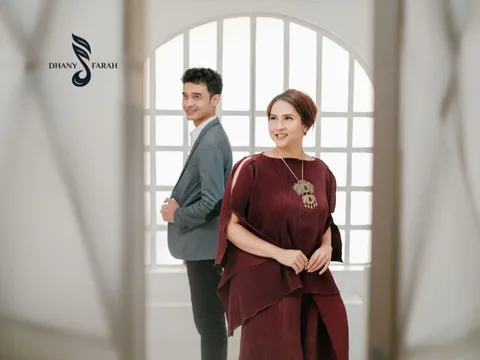 Foto sampul undangan Farah & Dhany