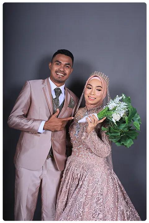 Foto sampul undangan Vee & Yus