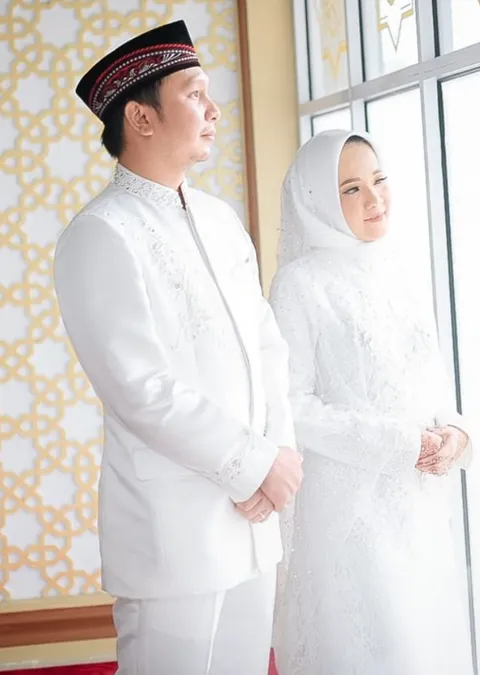 Foto sampul undangan Sandi & Rahmi