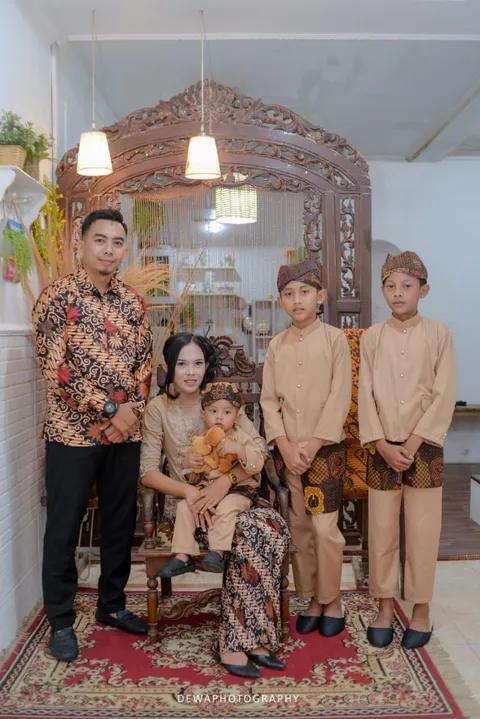 Foto sampul undangan Khitanan Farrel