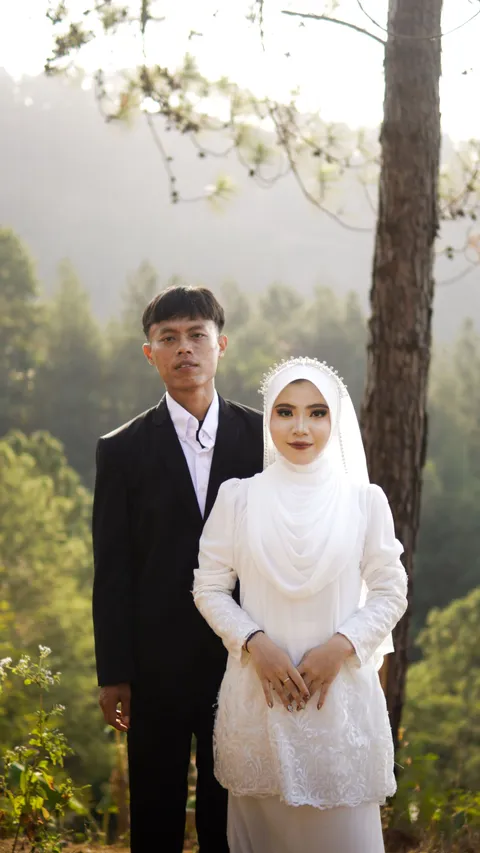 Foto sampul undangan Fia & Amin