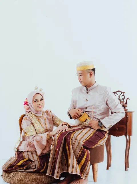 Foto sampul undangan Aji & Mida
