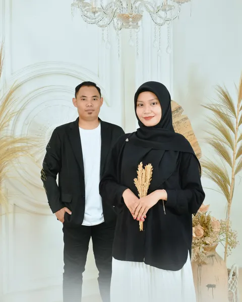 Foto sampul undangan Muslim & Puput