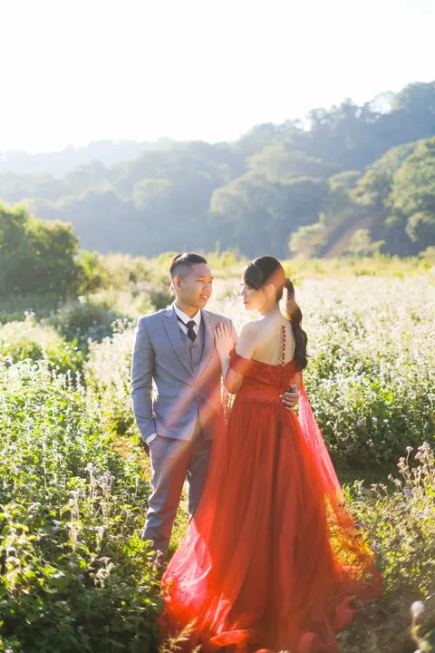 Foto sampul undangan Elizabeth & Richard