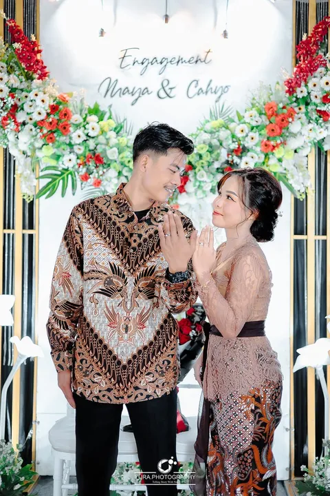 Foto sampul undangan Cahyo & Maya