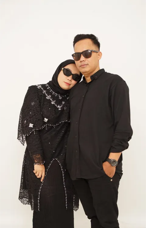 Foto sampul undangan Taufik Hidayat & Fitriyah