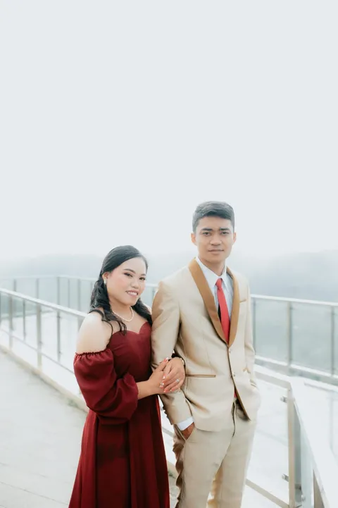 Foto sampul undangan Salmon & Mia