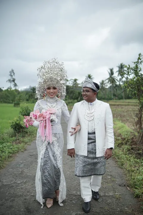 Foto sampul undangan Mita & Hafiz
