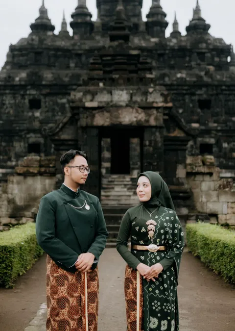 Foto sampul undangan Iqbal & Fitri
