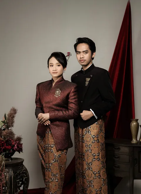 Foto sampul undangan Riski & Intan