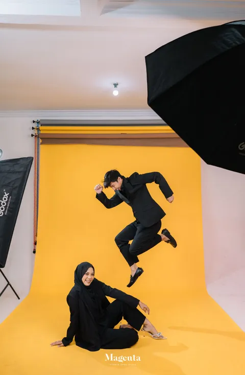 Foto sampul undangan Frisca & Rezha