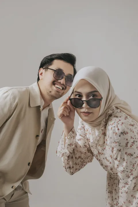 Foto sampul undangan Sari & Thareq