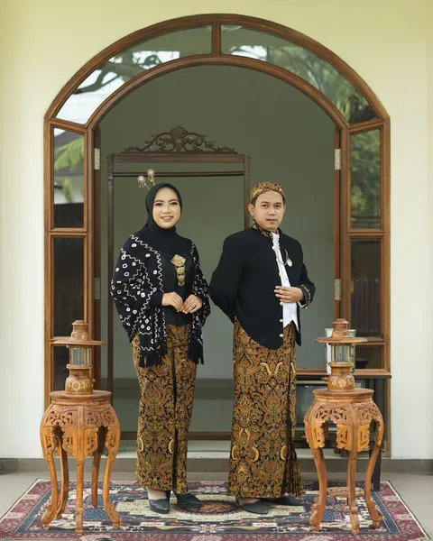 Foto sampul undangan Rio & Tya