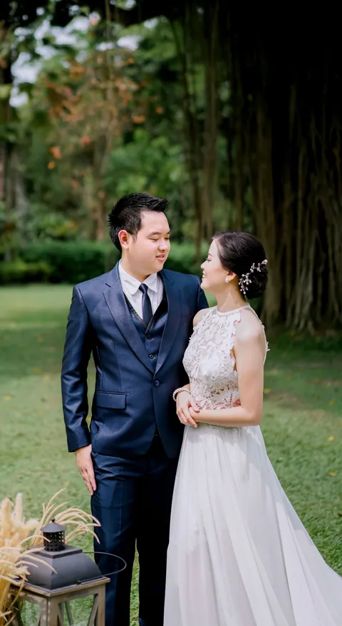 Foto sampul undangan Elisa & Glenn