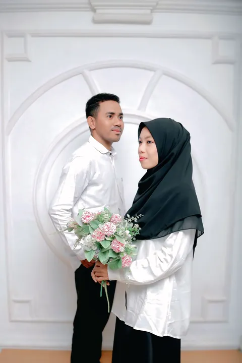 Foto sampul undangan Baiq Siti Nur Khalisyah & Ahmad Suhardin