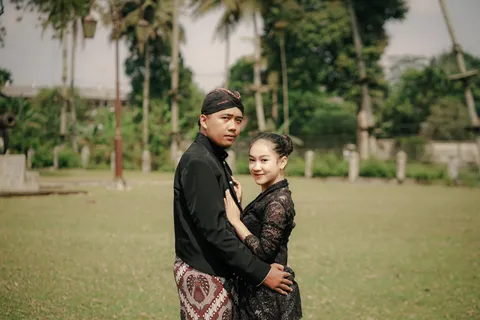 Foto sampul undangan Fajar & Lala