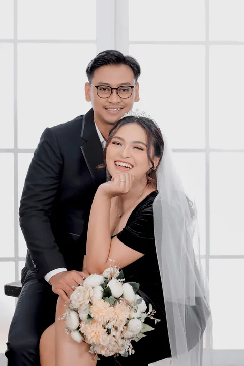 Foto sampul undangan Agil & Anca