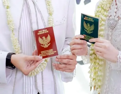 Foto sampul undangan Michi & Bagir