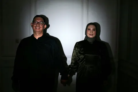 Foto sampul undangan Adrian & Neli
