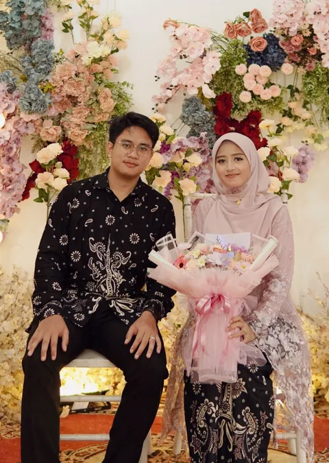 Foto sampul undangan Raditya & Anisa