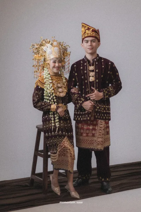 Foto sampul undangan Desi & Reki