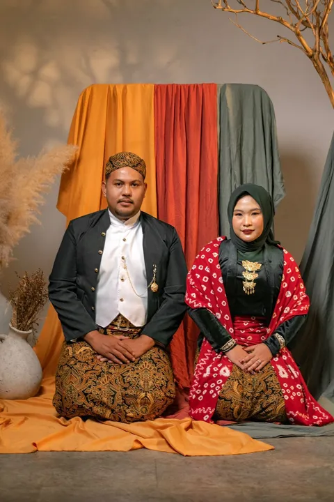 Foto sampul undangan Alvi & Yudha